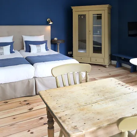 Het Dijkhuis Bed & Breakfast 3*