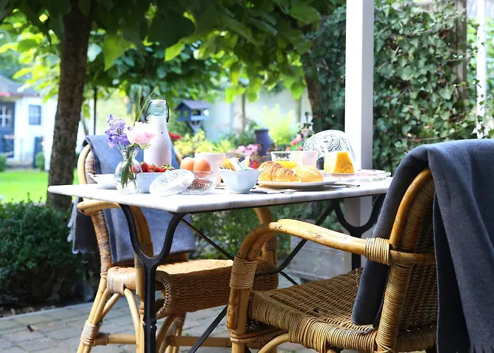 Het Dijkhuis Bed and Breakfast 3*