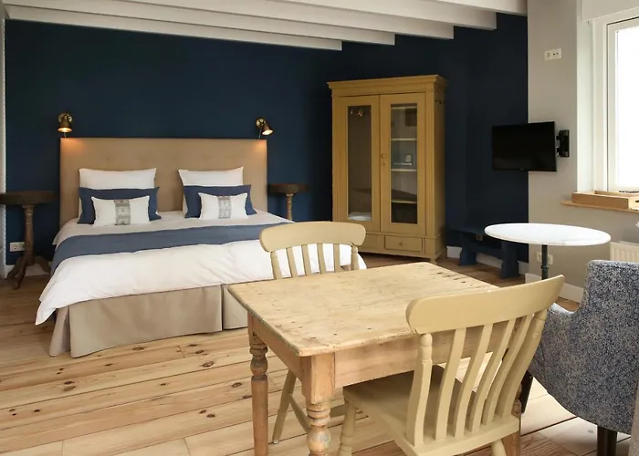 Bed and Breakfast Het Dijkhuis 3*