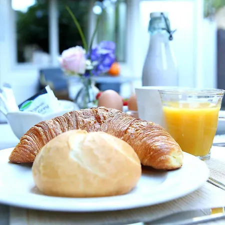 Bed & Breakfast Het Dijkhuis 3*